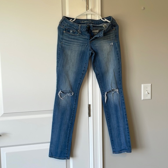 American Eagle Outfitters Denim - American Eagle skinny distressed jeans